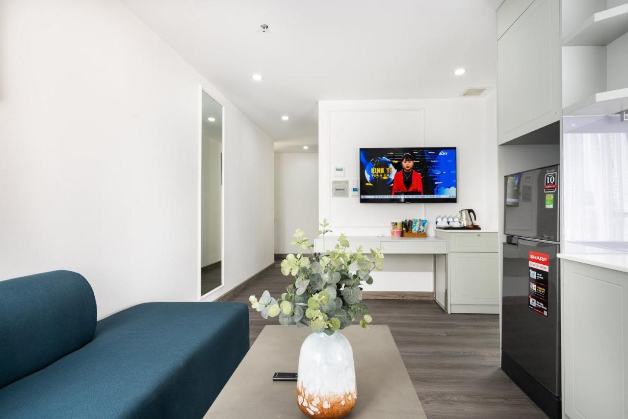 The Arrivals-lakeview Studio Apartment